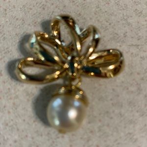 Nolan Miller gold tone faux pearl pendant (352)